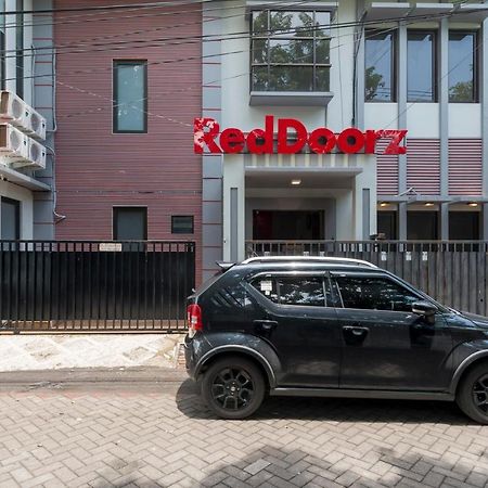 Reddoorz Near Grand City Mall 2 Surabaya Bagian luar foto