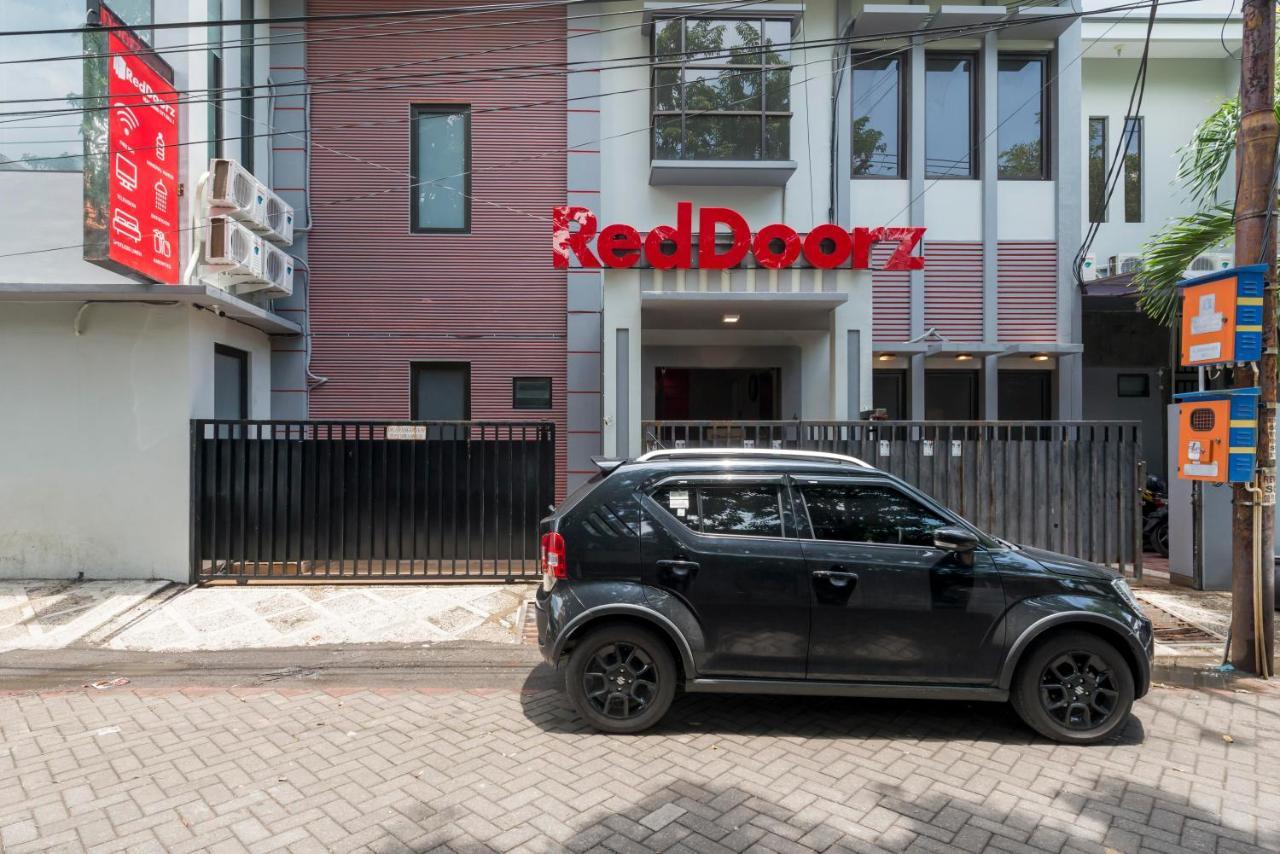Reddoorz Near Grand City Mall 2 Surabaya Bagian luar foto
