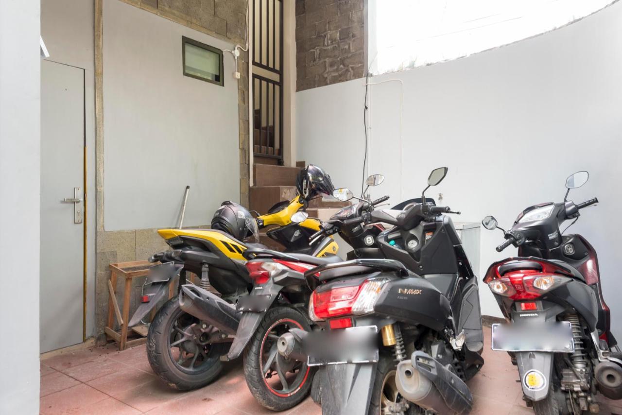 Reddoorz Near Grand City Mall 2 Surabaya Bagian luar foto