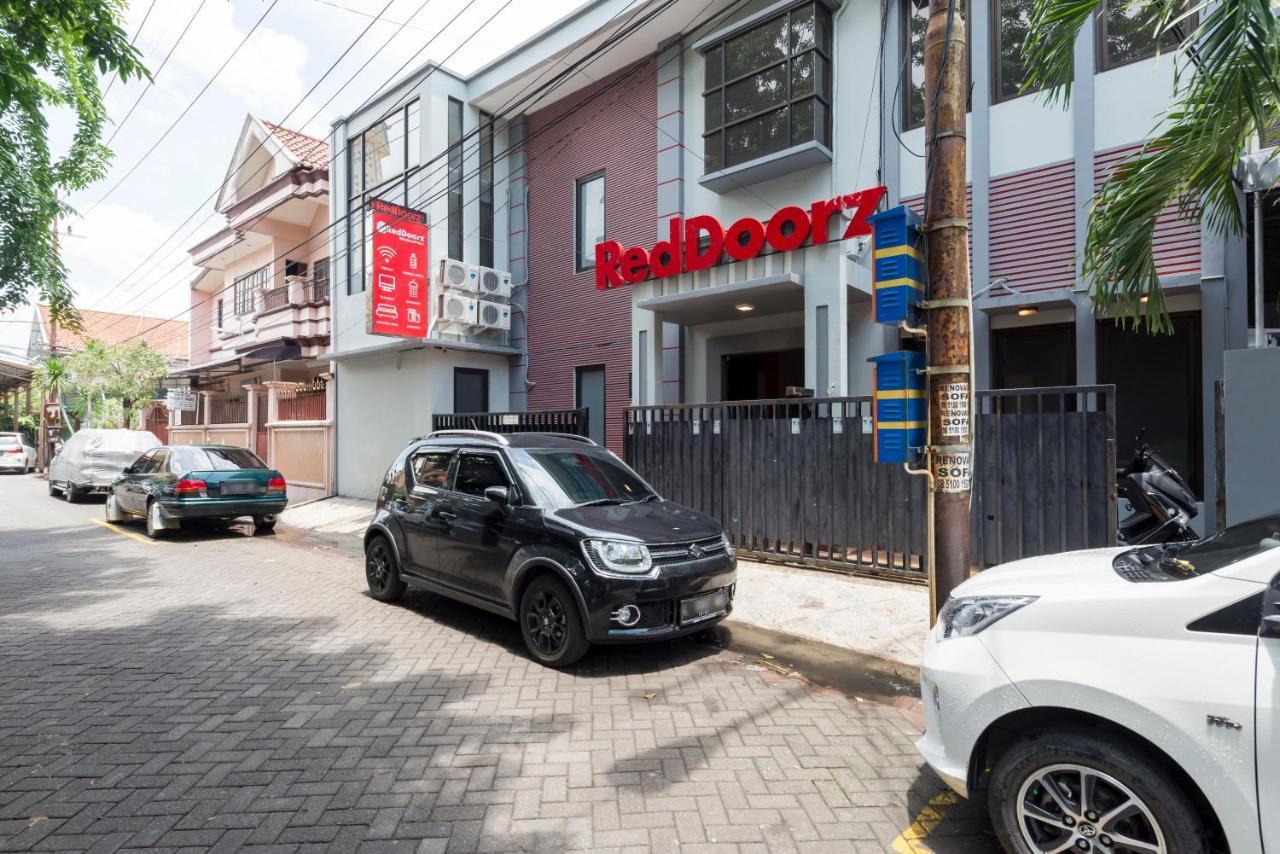 Reddoorz Near Grand City Mall 2 Surabaya Bagian luar foto