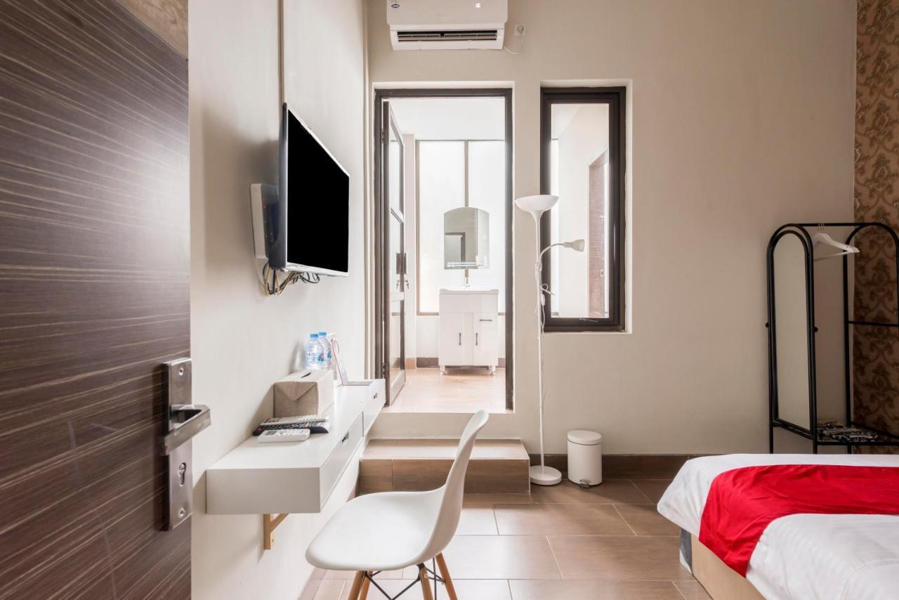 Reddoorz Near Grand City Mall 2 Surabaya Bagian luar foto
