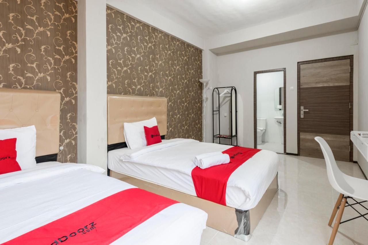 Reddoorz Near Grand City Mall 2 Surabaya Bagian luar foto