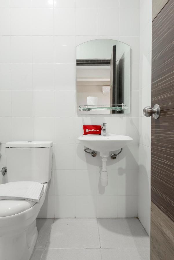 Reddoorz Near Grand City Mall 2 Surabaya Bagian luar foto